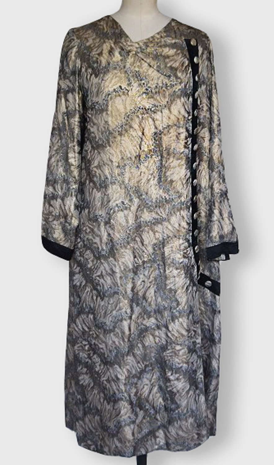 1920F – Robe – 129