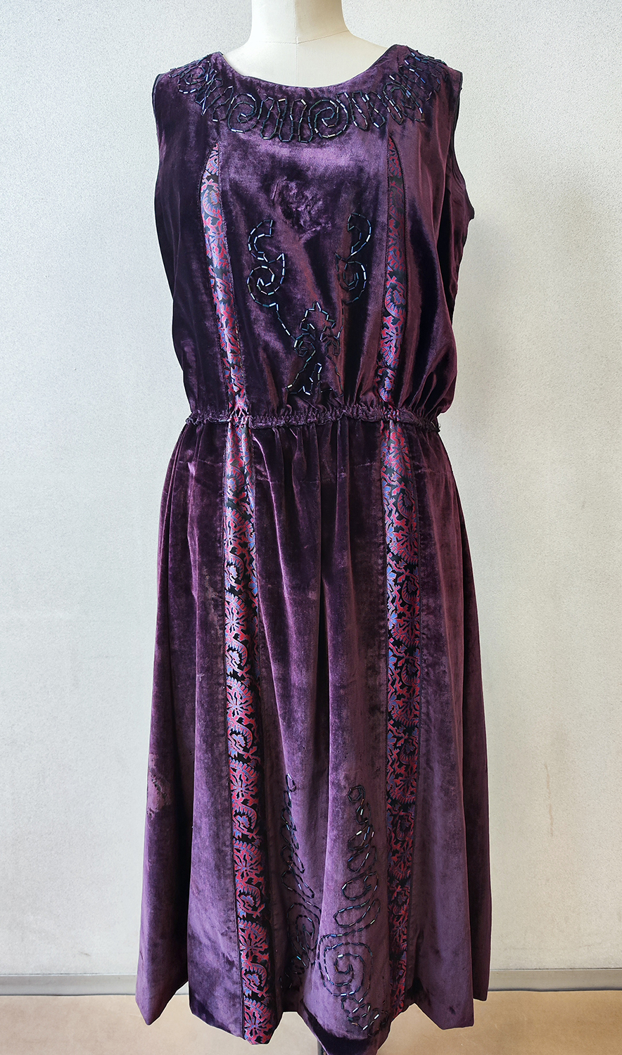 1920F – Robe – 1418