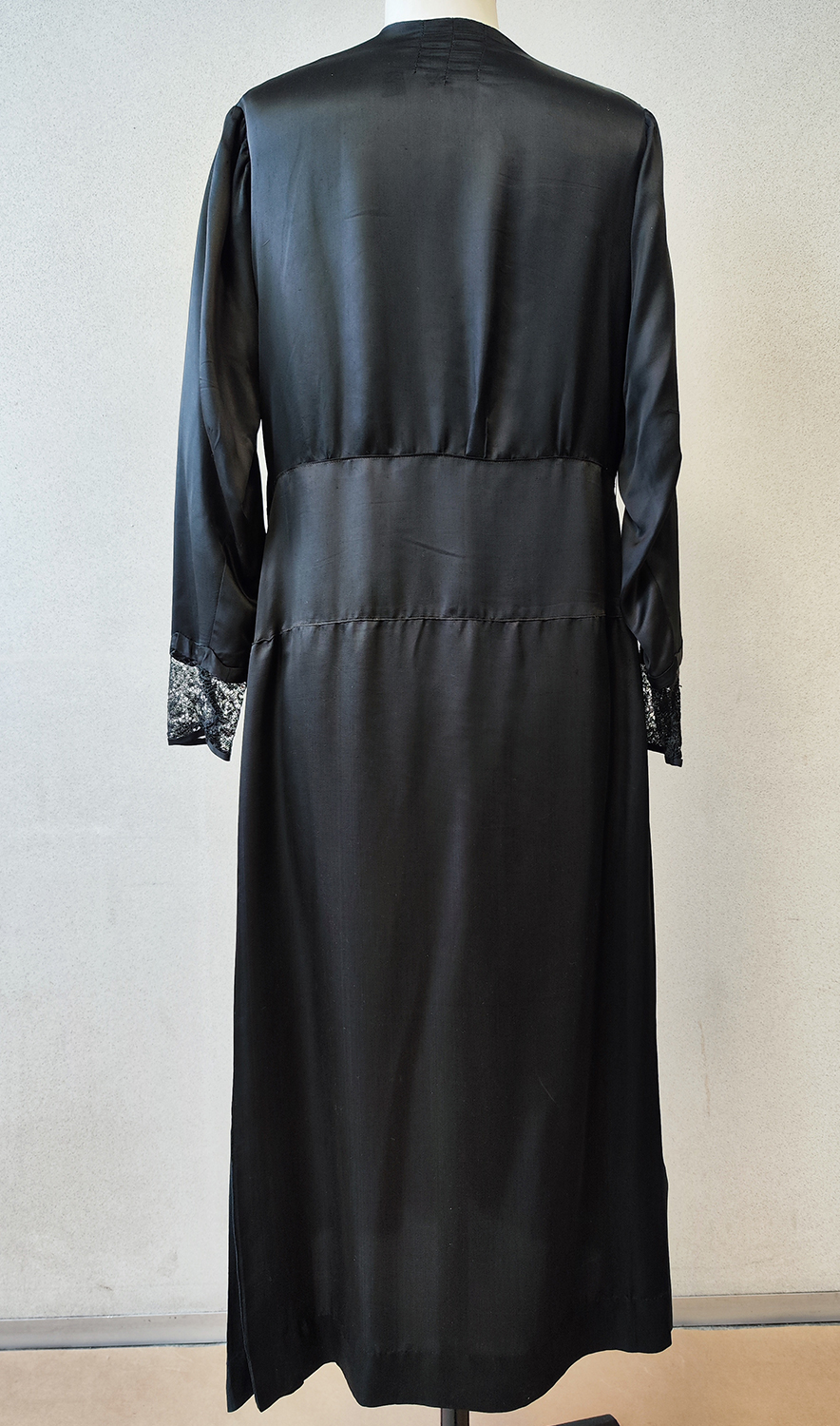 1920F – Robe – 304 (2)